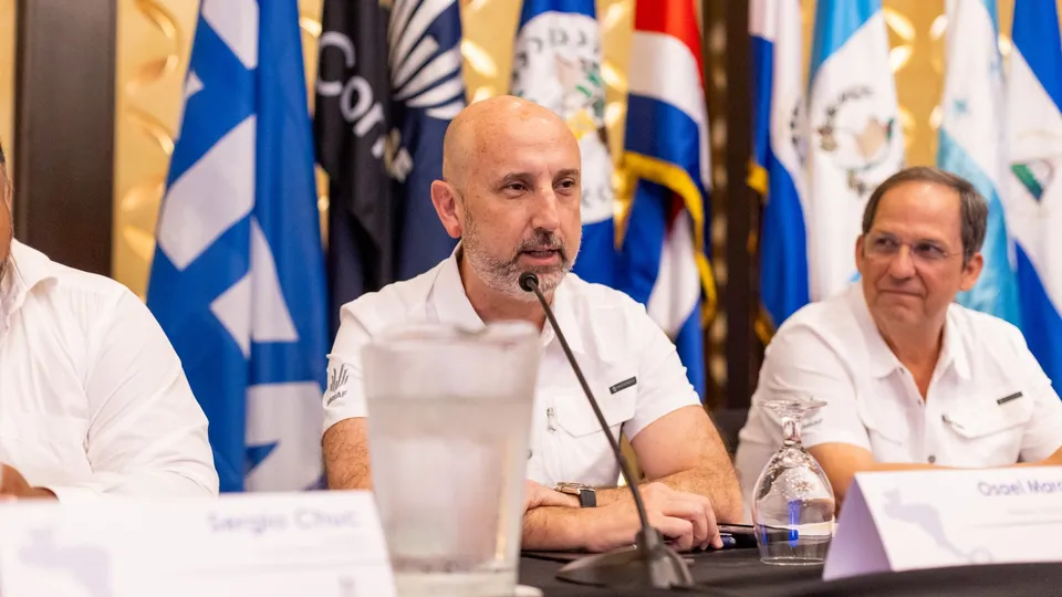 Osael Maroto formó parte del Congreso de la UNCAF (FCRF).