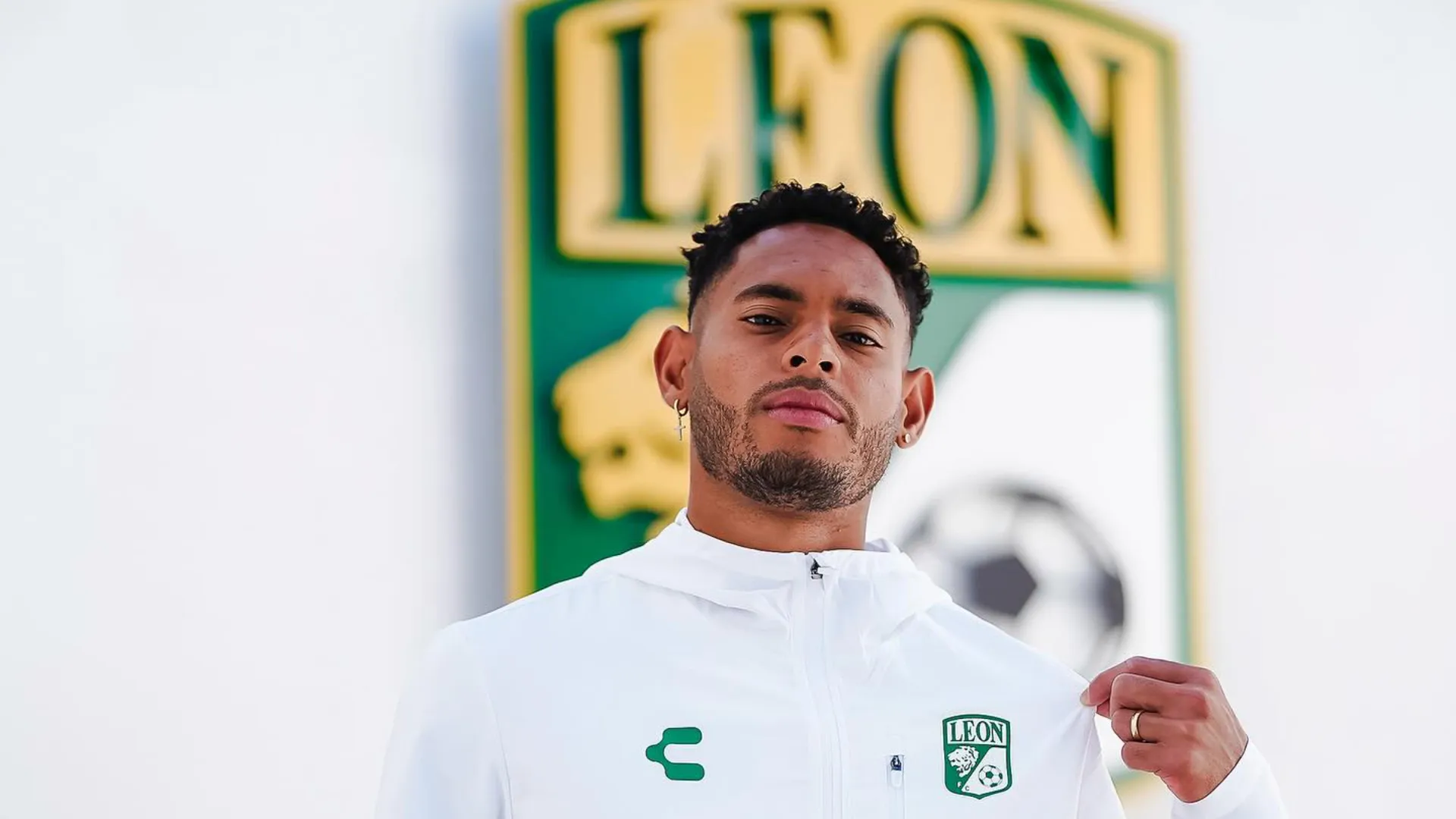 “Abandonar el club”: Ismael Díaz recibe la noticia que nadie esperaba en León a un mes de haber llegado a México